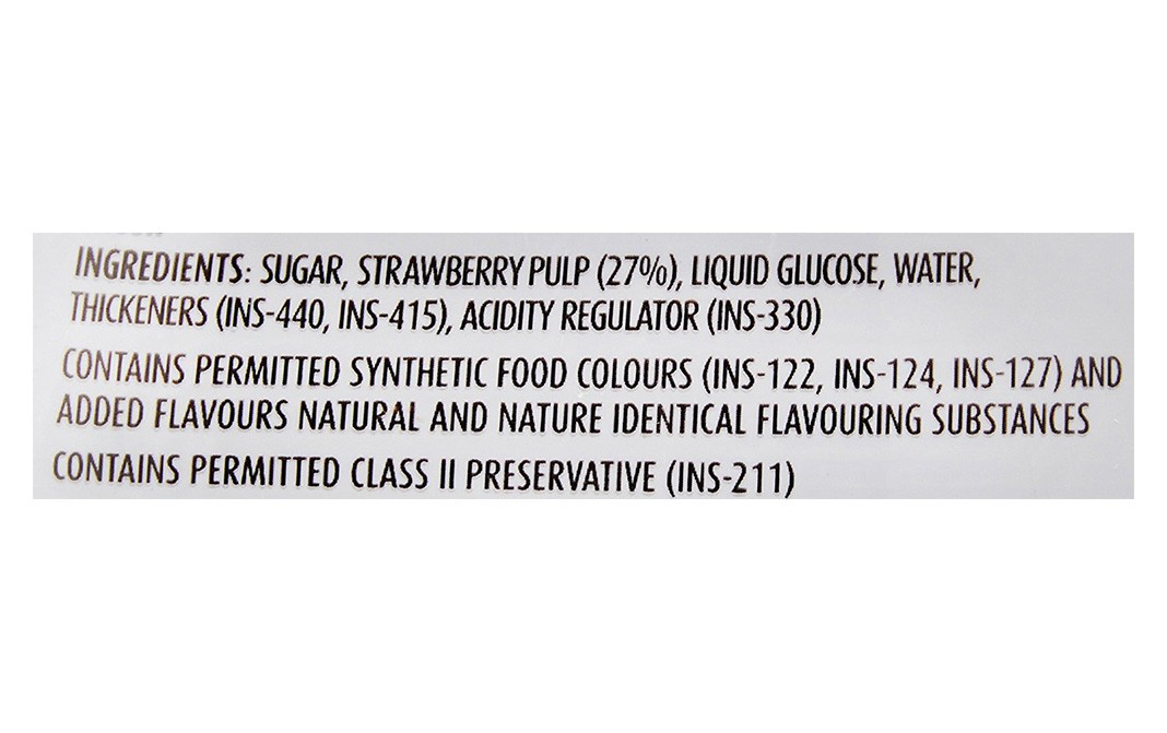 Mapro Toppings Strawberry Crush    Plastic Bottle  500 millilitre